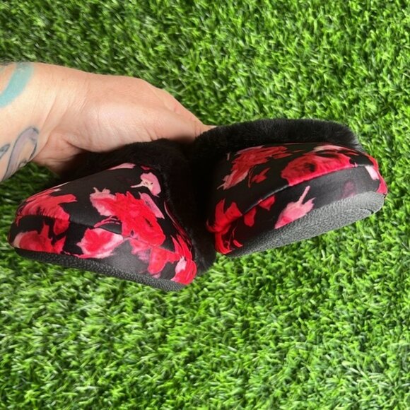 VICTORIAS SECRET Signature Satin Floral Slippers size small - Picture 5 of 9
